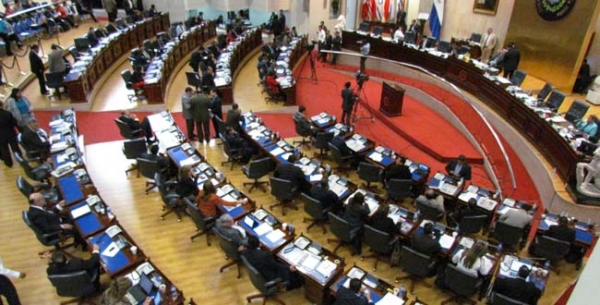 Oscurantismo y atraso en la Asamblea Legislativa salvadoreña
